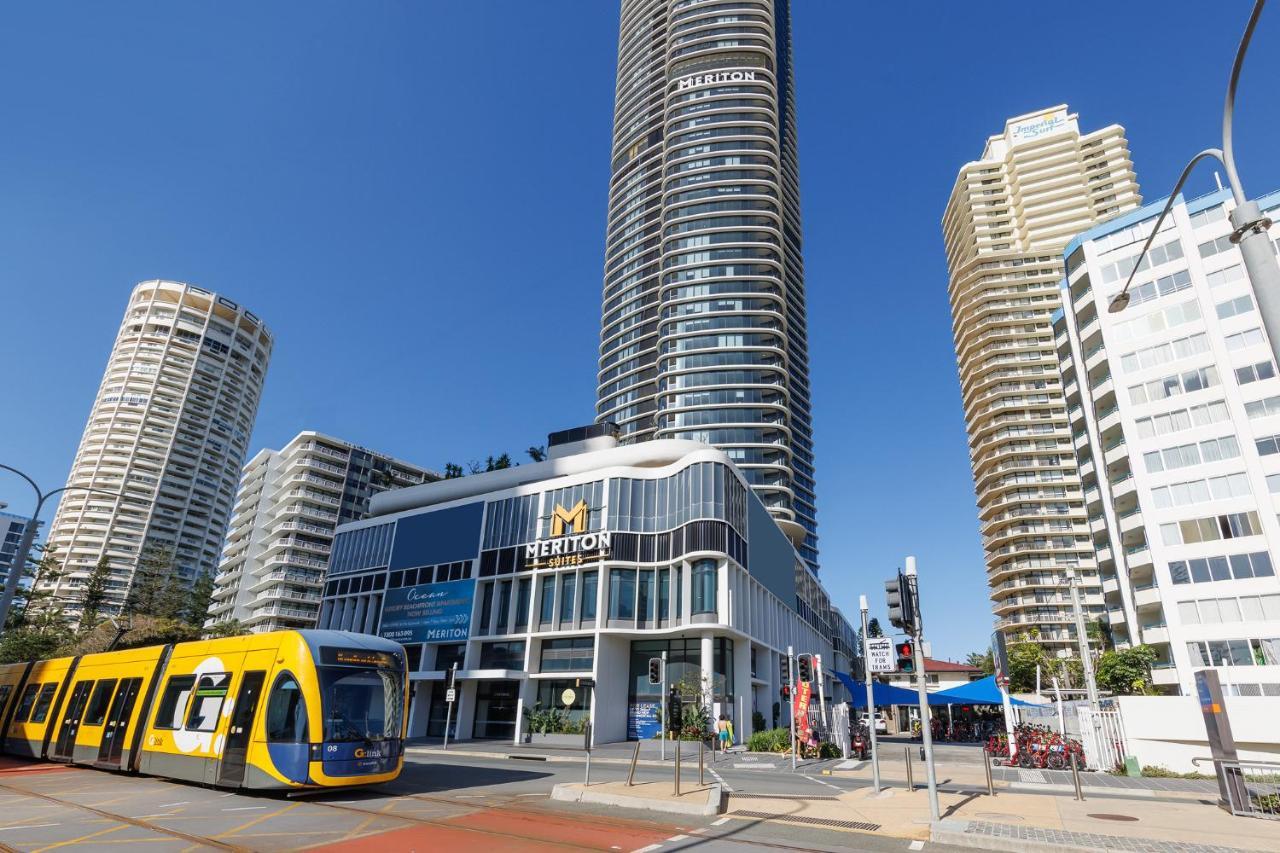 גולד קוסט Meriton Suites Surfers Paradise מראה חיצוני תמונה Hilton on the Gold Coast